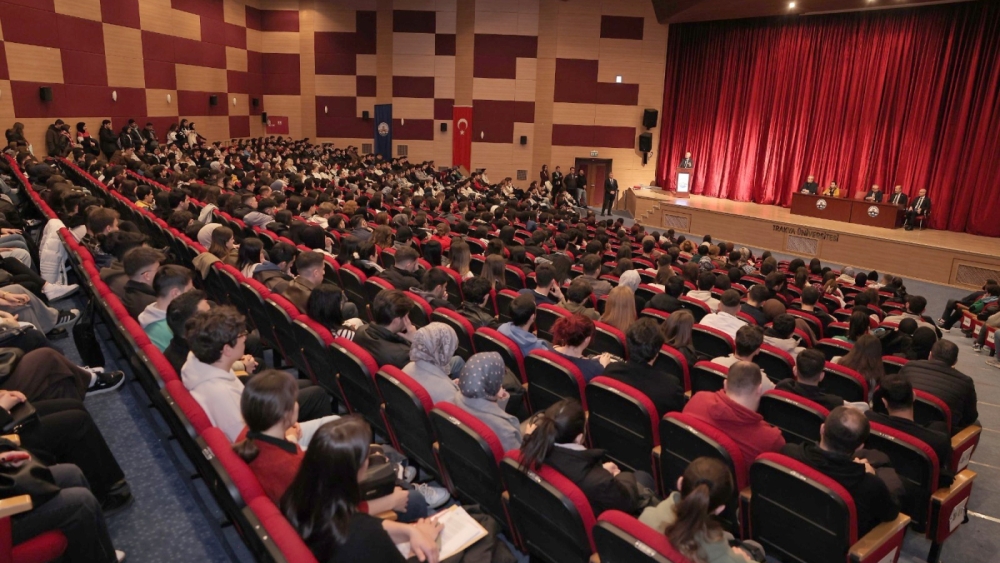 İŞKUR GENÇLİK PROGRAMI” KAPSAMINDA İŞE ALINAN ÖĞRENCİLERE YÖNELİK BİLGİLENDİRME TOPLANTISI GERÇEKLEŞTİRİLDİ